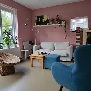 Apartment Lovely 1 Bedroom With Garden, Amsterdam