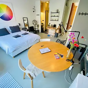 Bed & Breakfast Private With Free Car Parking, Amsterdam