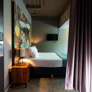  Hotel Rooms25